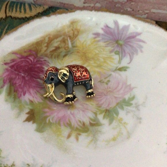 NWT Elephant Brooch Pin Enamel Elephant Multi Color - Picture 8 of 9